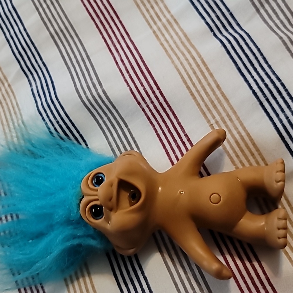 vintage 1991 T.N.T. Nasty Troll doll with blue hair, Open Mouth